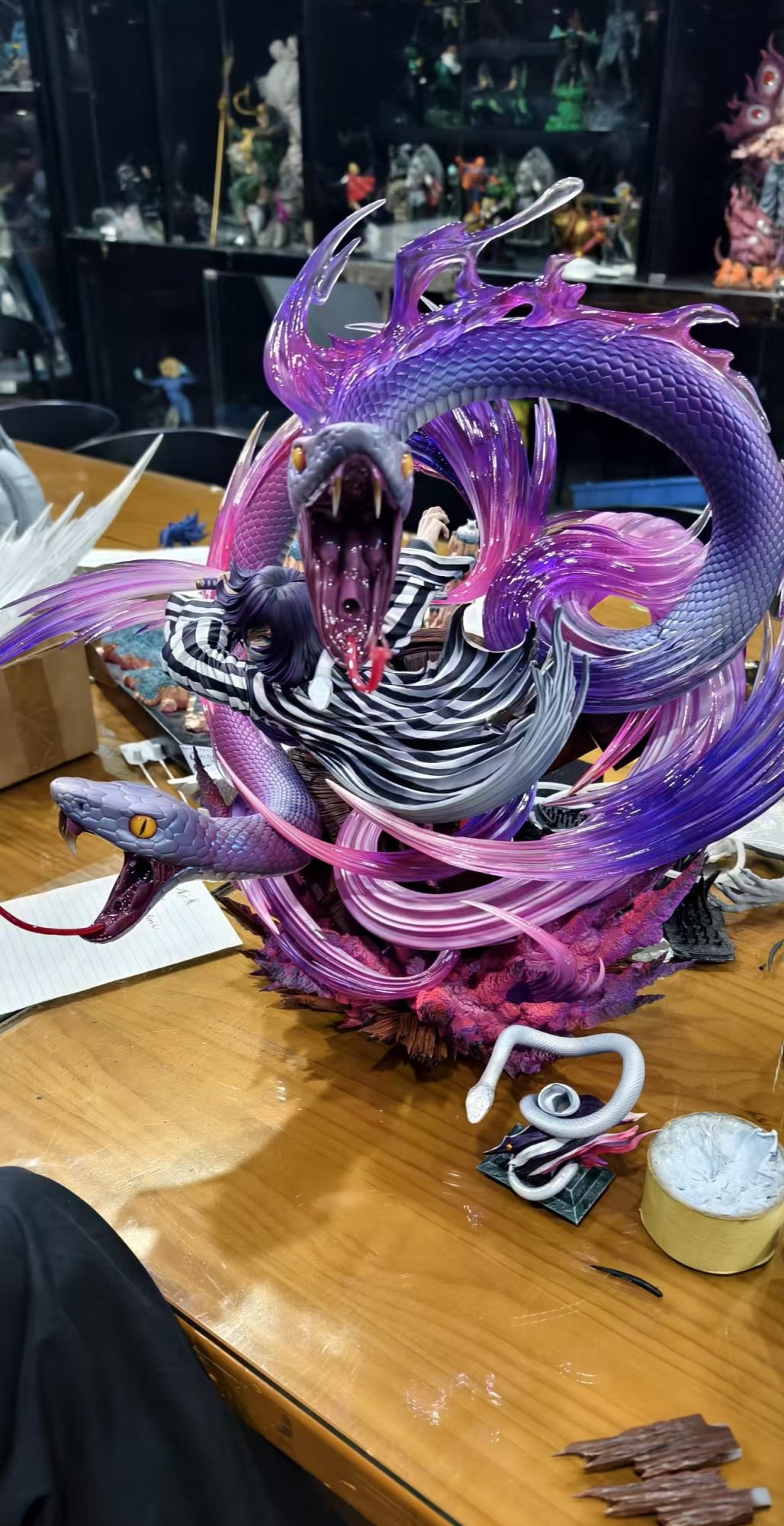 BOS Studio – Obanai Iguro 1/6 | Kimetsu no Yaiba - Imagen 8